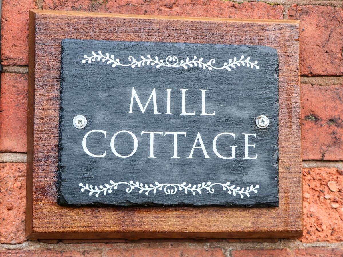 Mill Cottage Лийк Екстериор снимка
